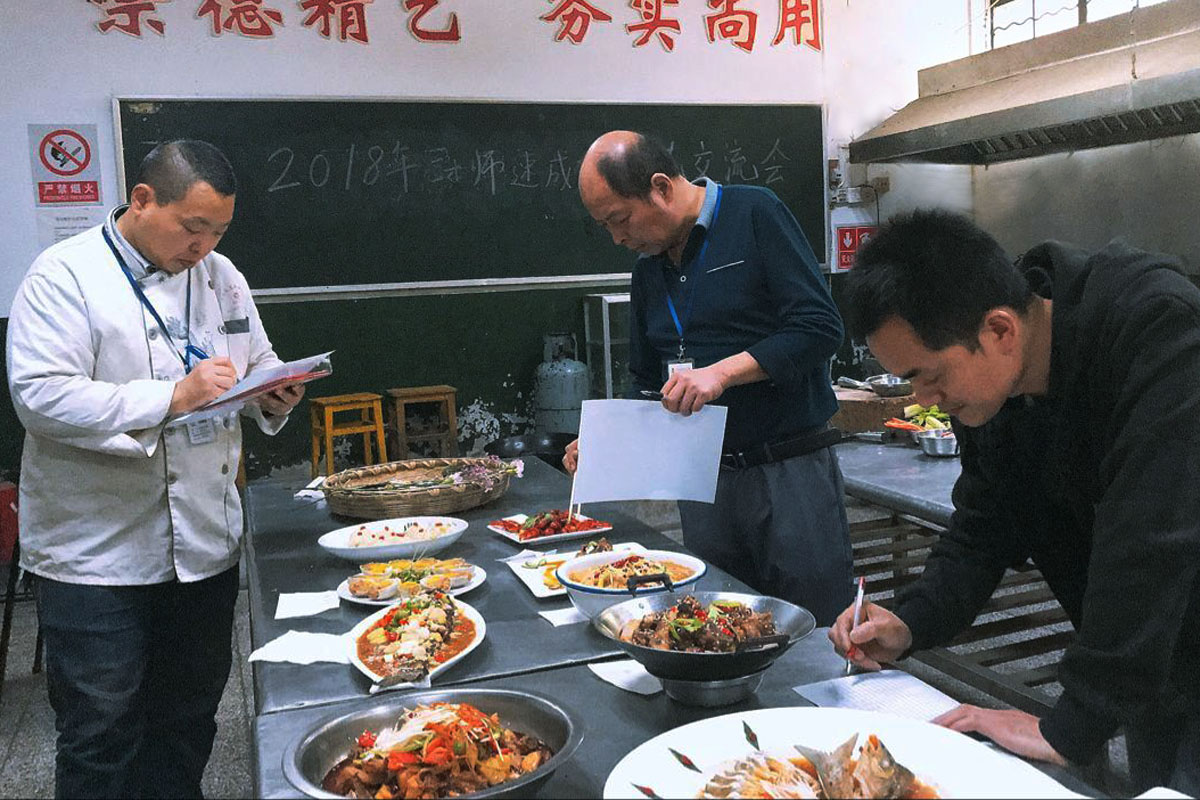 文昌厨师培训-厨艺交流会 老师点评2